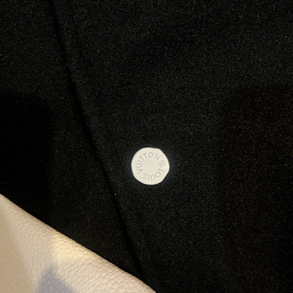 LV JACKET - Picture 5 of 9